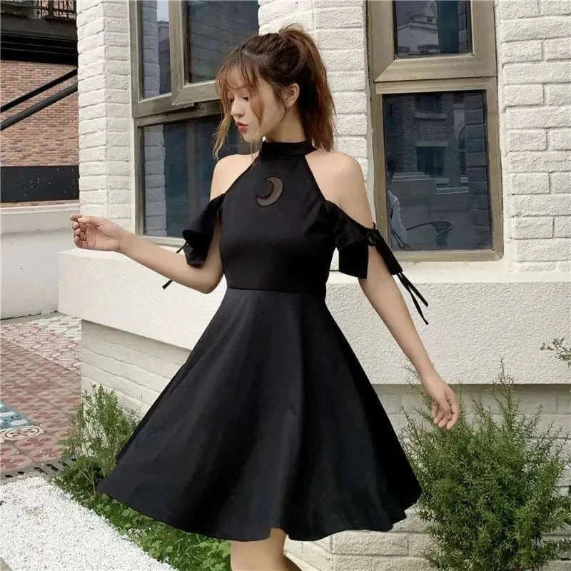 Autumn trendy sexy black bodycon dress with hollow moon design.