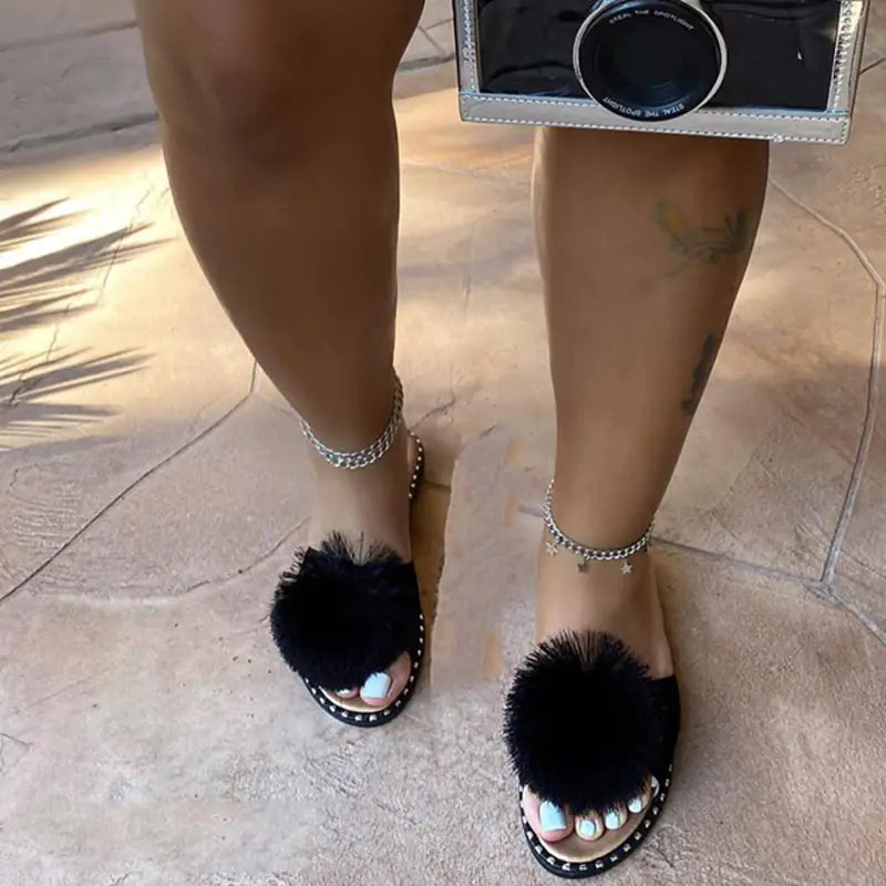 Women's Summer Casual Flat-Soled Fur Ball Slippers